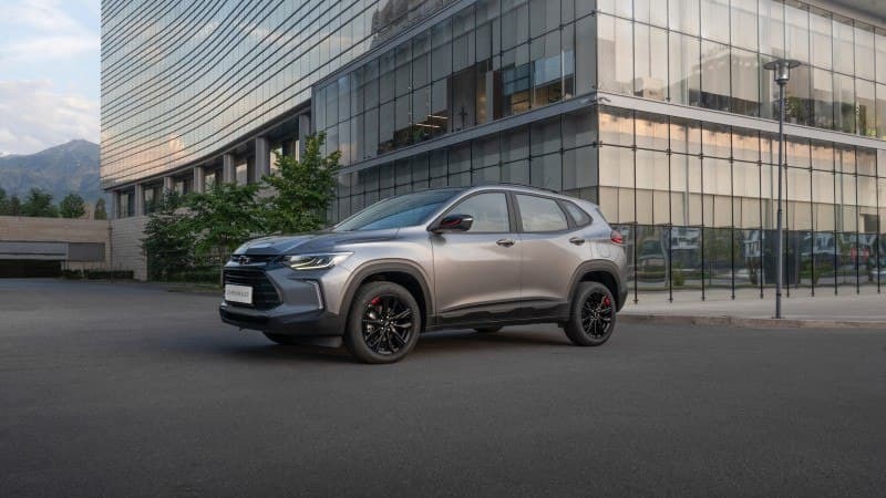 Первая партия новых кроссоверов Chevrolet Tracker сошла с конвейера